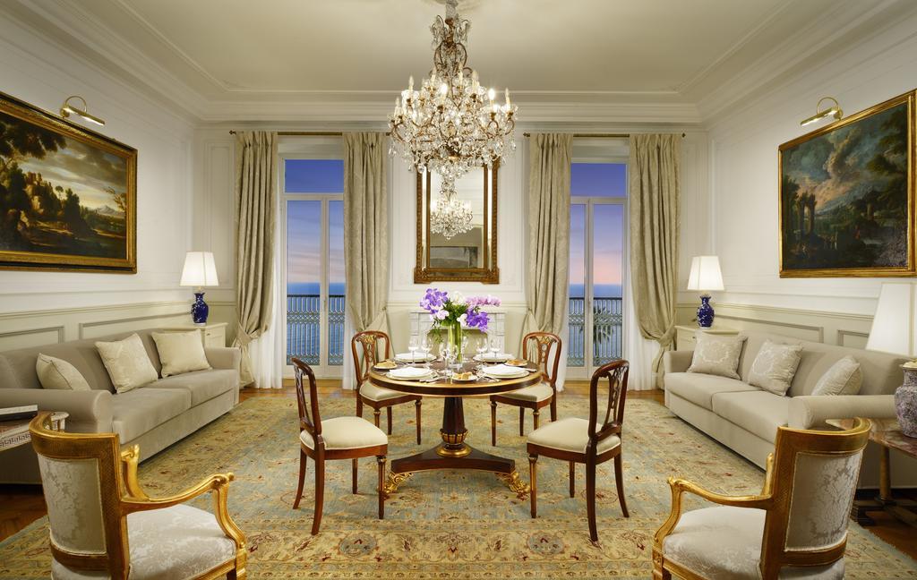 Suite King con Balcone e Vista Mare
