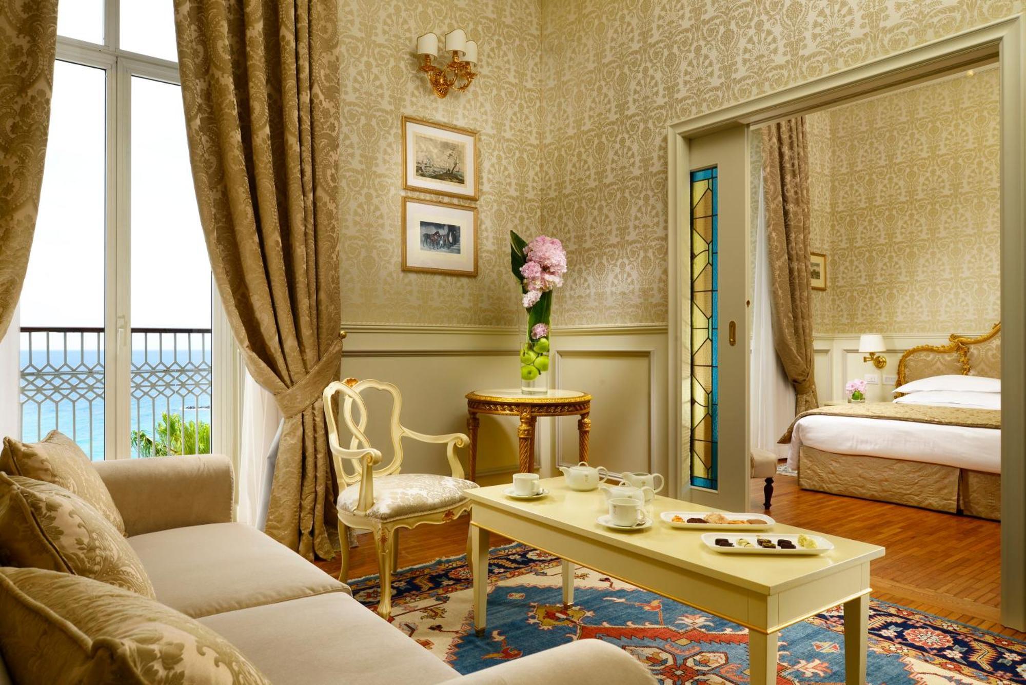 Suite Queen con Balcone e Vista Mare